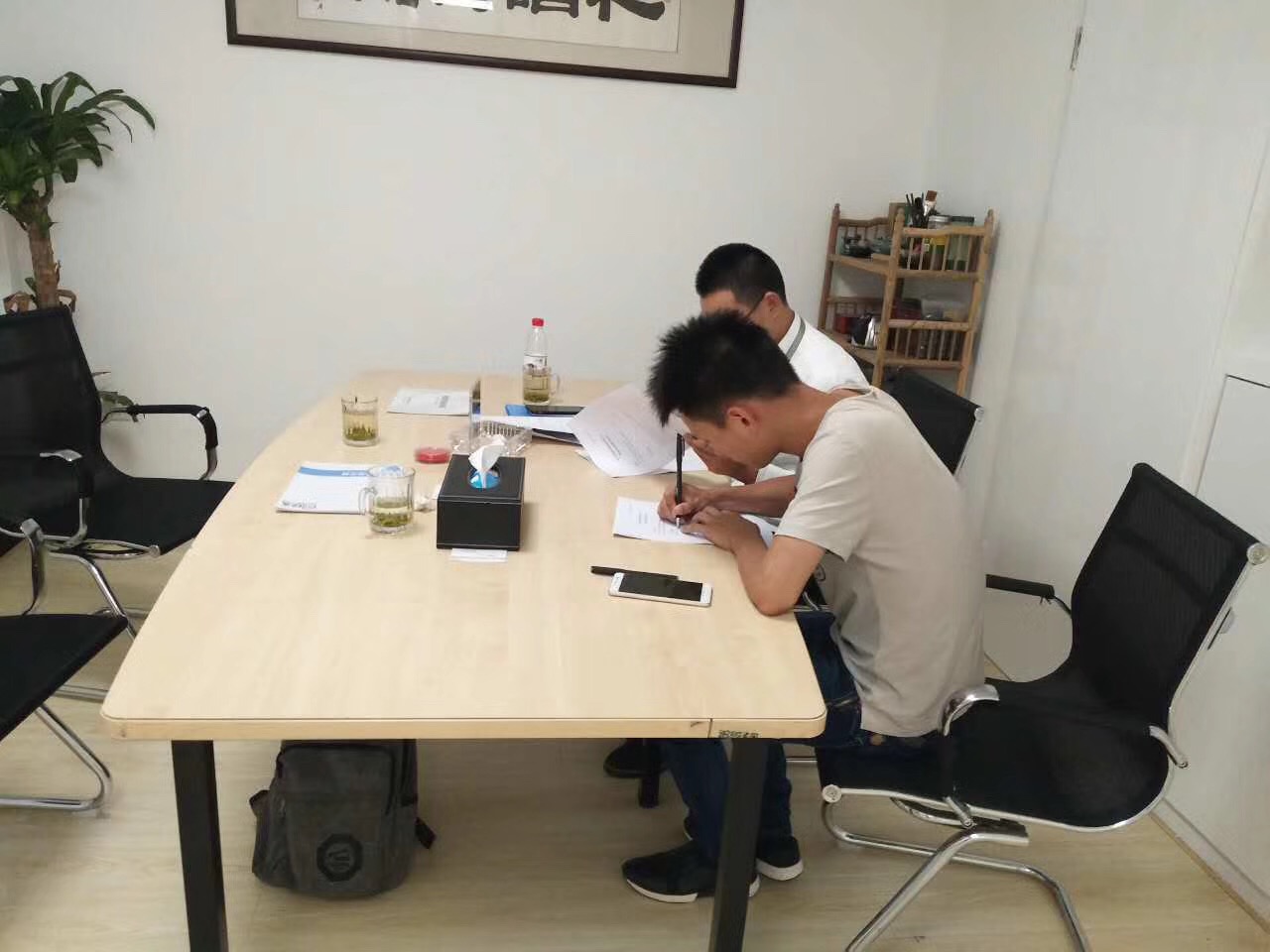 熱烈祝賀李總簽約創(chuàng)綠家杭州市區(qū)級代理！