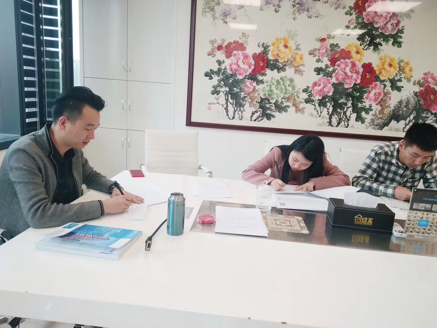 熱烈祝賀錢總簽約創(chuàng)綠家浙江省縣級(jí)市代理！