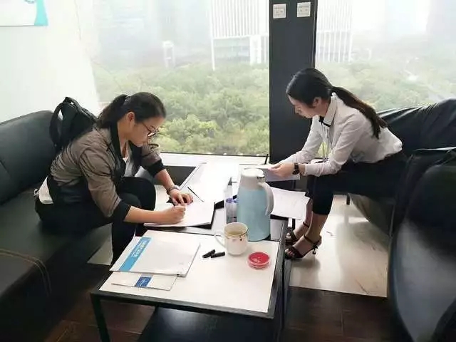熱烈祝賀杜總簽約創(chuàng)綠家除甲醛加盟代理！