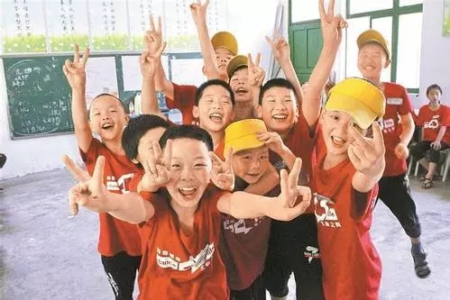 開學倒計時，學校除甲醛讓熊孩子們元氣滿滿迎接新學期！
