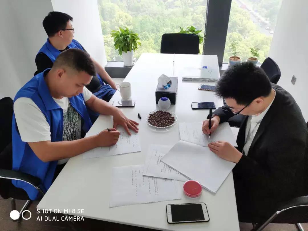 熱烈祝賀劉總、夏總簽約創(chuàng)綠家河南省安陽市縣級代理！