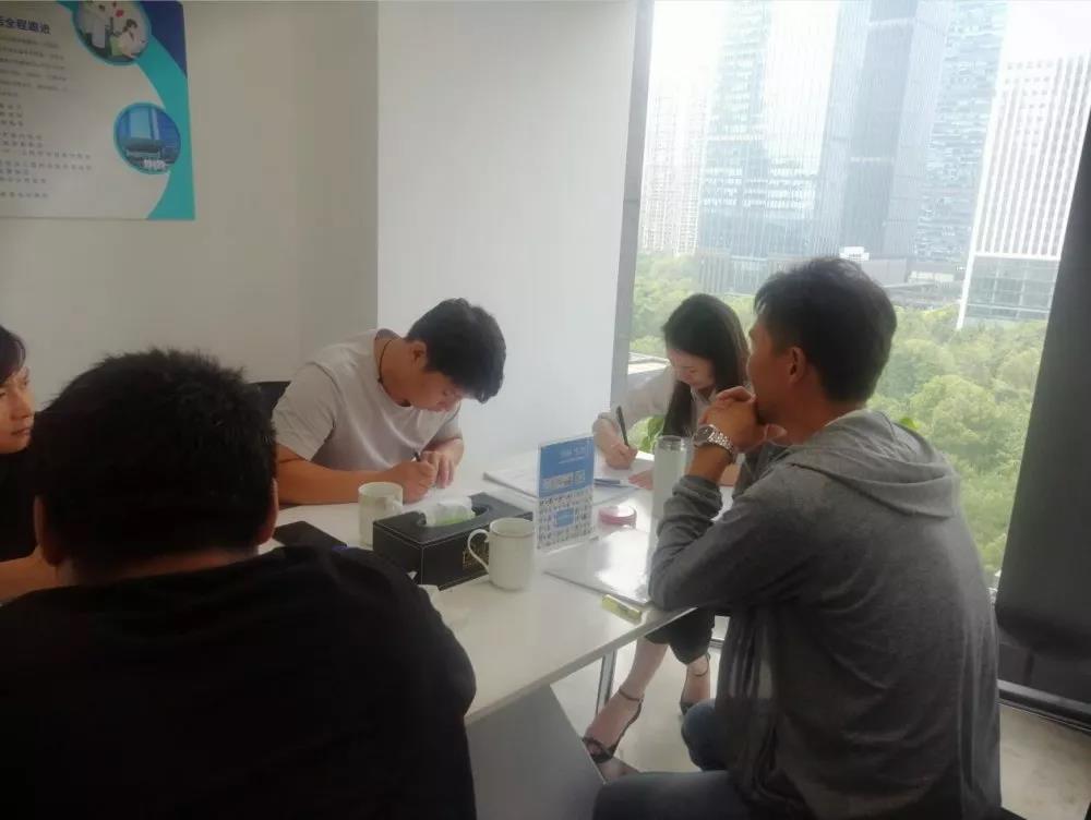 熱烈祝賀張總、宋總、溫總簽約創(chuàng)綠家河南省鄭州市區(qū)級代理！