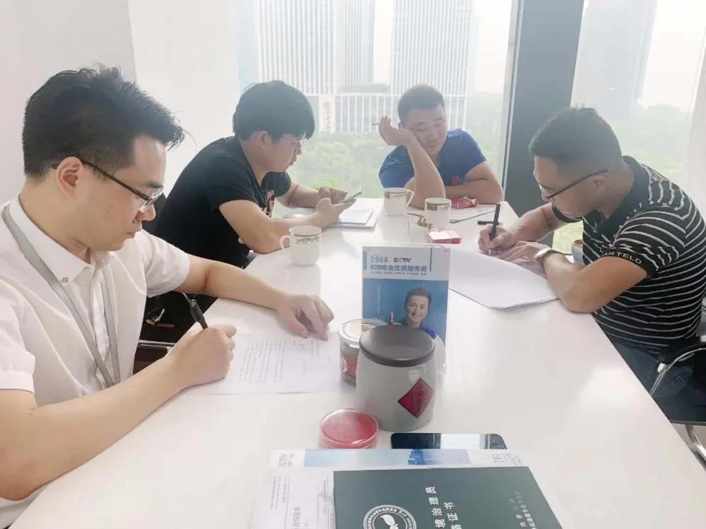 熱烈祝賀殷總簽約創(chuàng)綠家江西省南昌市區(qū)級代理！