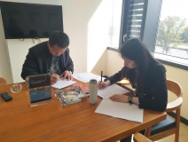 熱烈祝賀張總簽約創(chuàng)綠家江西省市級(jí)代理！